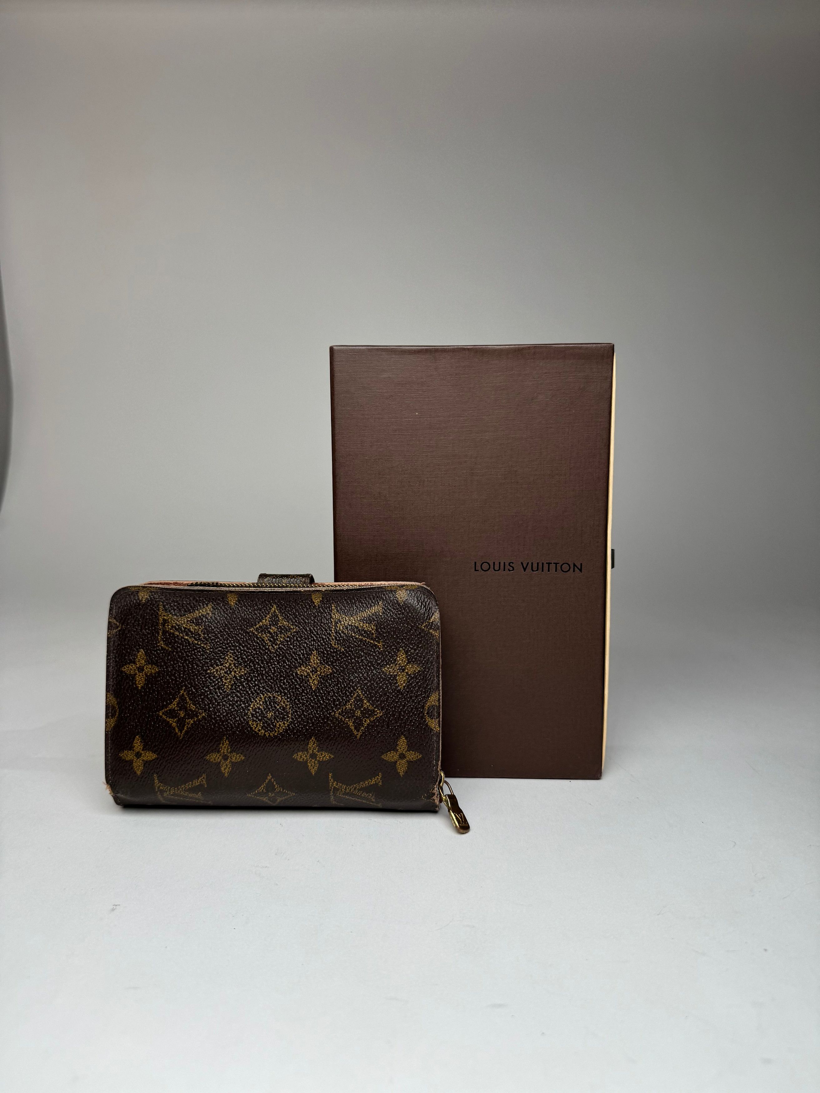 Louis Vuitton Vintage Leather Monogram Wallet Brown Size ONE SIZE - 7 Thumbnail