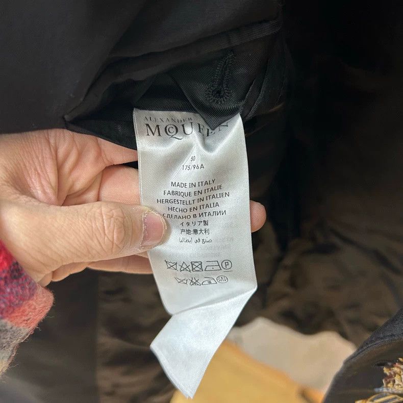 Alexander McQueen Alexander McQueen Embroidered Badge Blazer - dmc Size US L / EU 52-54 / 3 - 4 Thumbnail