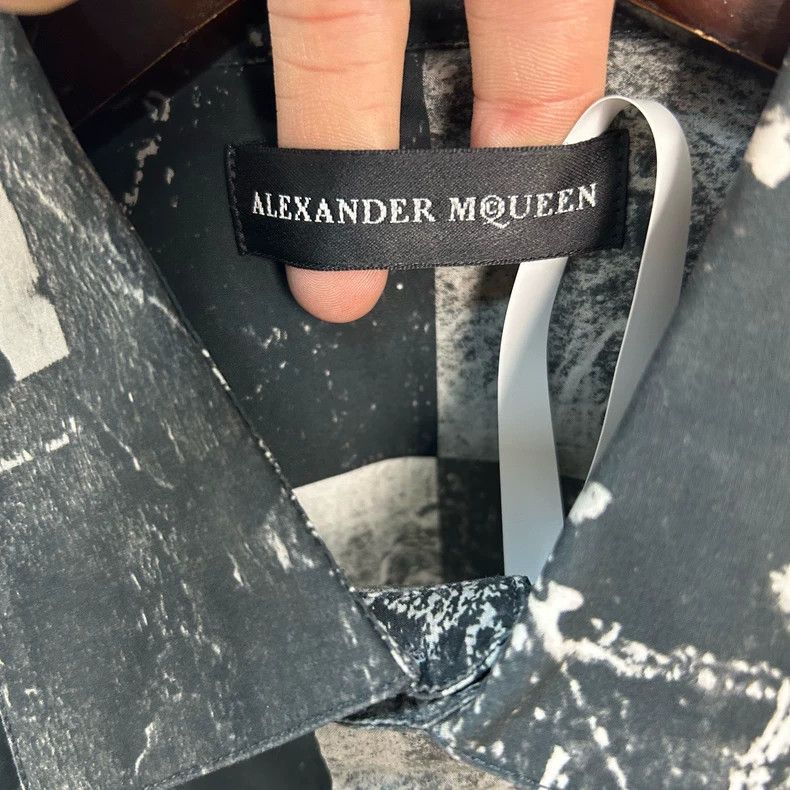 Alexander McQueen Alexander McQueen Black Graffiti Shirt - dmc Size US M / EU 48-50 / 2 - 3 Thumbnail