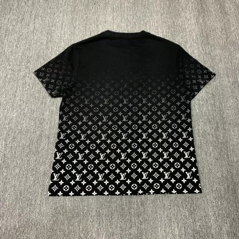 Louis Vuitton Louis Vuitton Gradient Print Short Sleeve - dmc Size US M / EU 48-50 / 2 - 2 Thumbnail