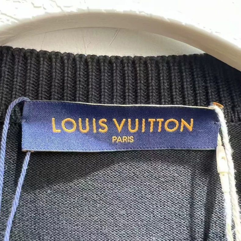 Louis Vuitton Louis Vuitton 24 Logo Embroidered Short Sleeve - dmc Size US S / EU 44-46 / 1 - 4 Thumbnail
