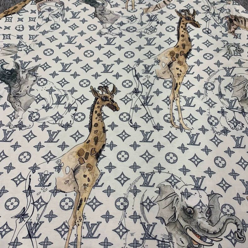 Louis Vuitton Louis Vuitton White Animal Print Short Sleeve - dmc Size US M / EU 48-50 / 2 - 6 Thumbnail