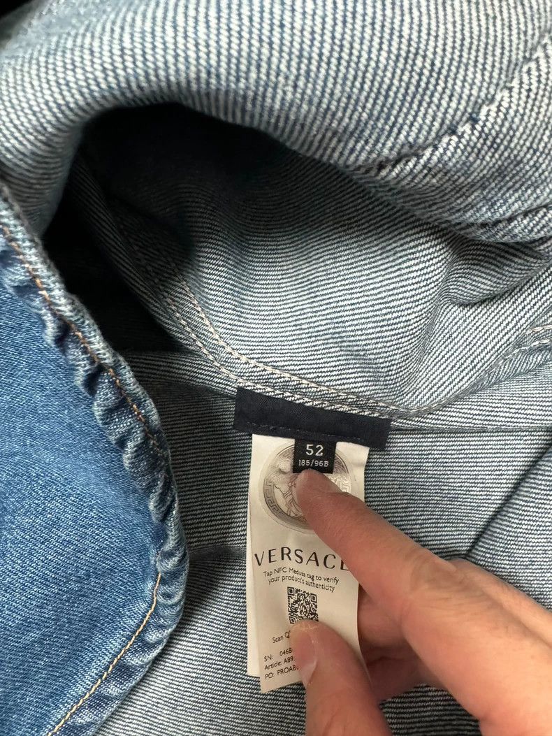 Versace Versace Denim Jacket with Greek Key Design - dmc Size US XL / EU 56 / 4 - 9 Thumbnail