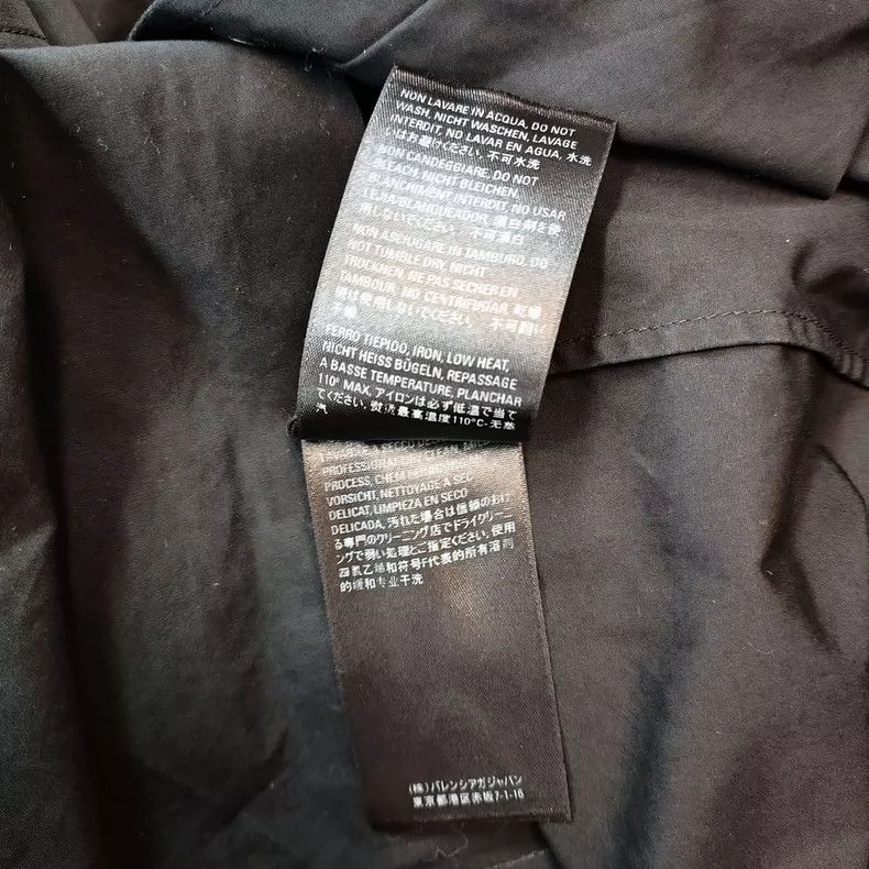 Balenciaga Balenciaga Men's Black Button-Up Shirt - dmc Size US M / EU 48-50 / 2 - 6 Thumbnail
