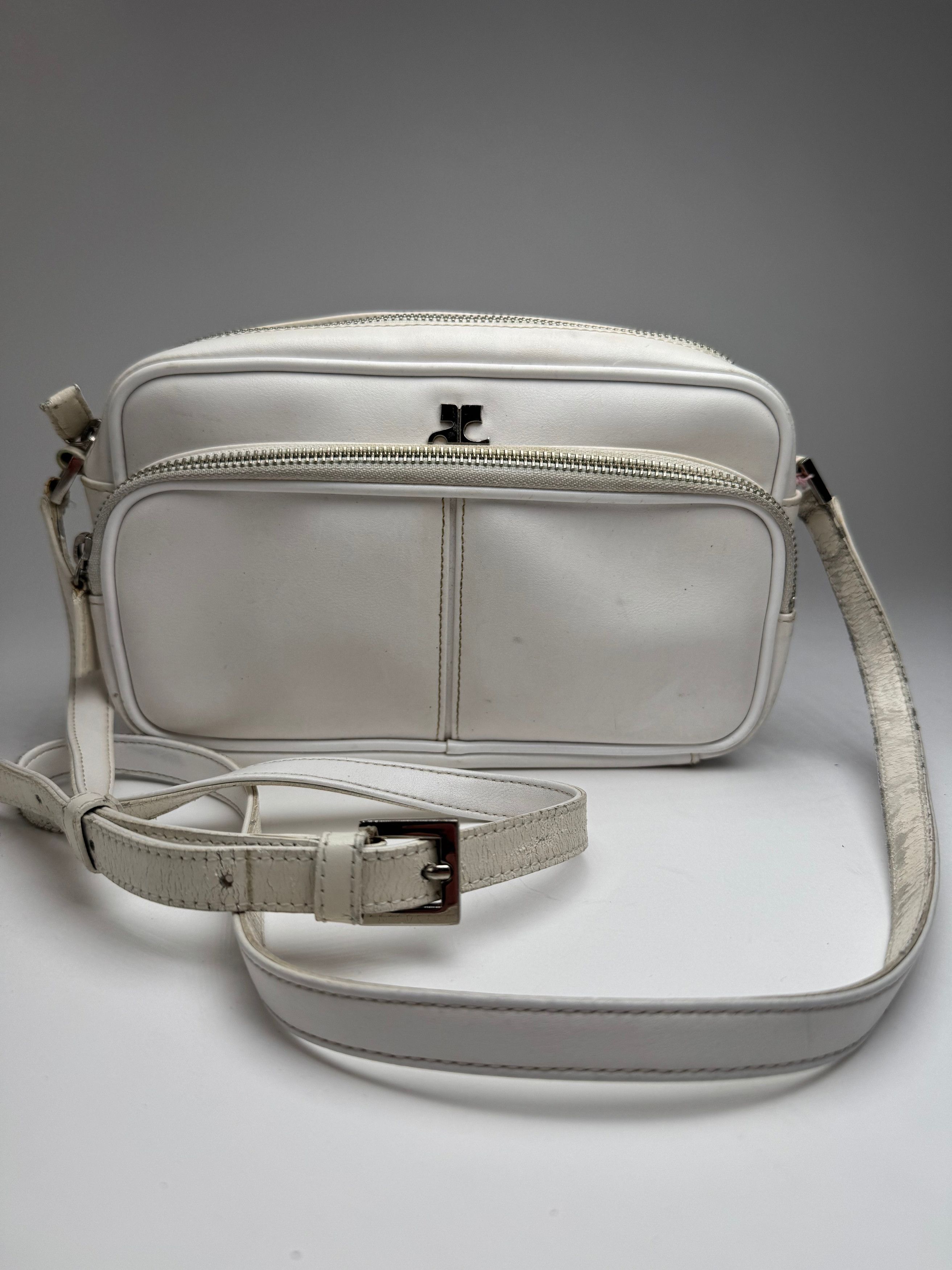 Courreges Vintage Paris Leather Crossbody Bag White Size ONE SIZE - 6 Thumbnail