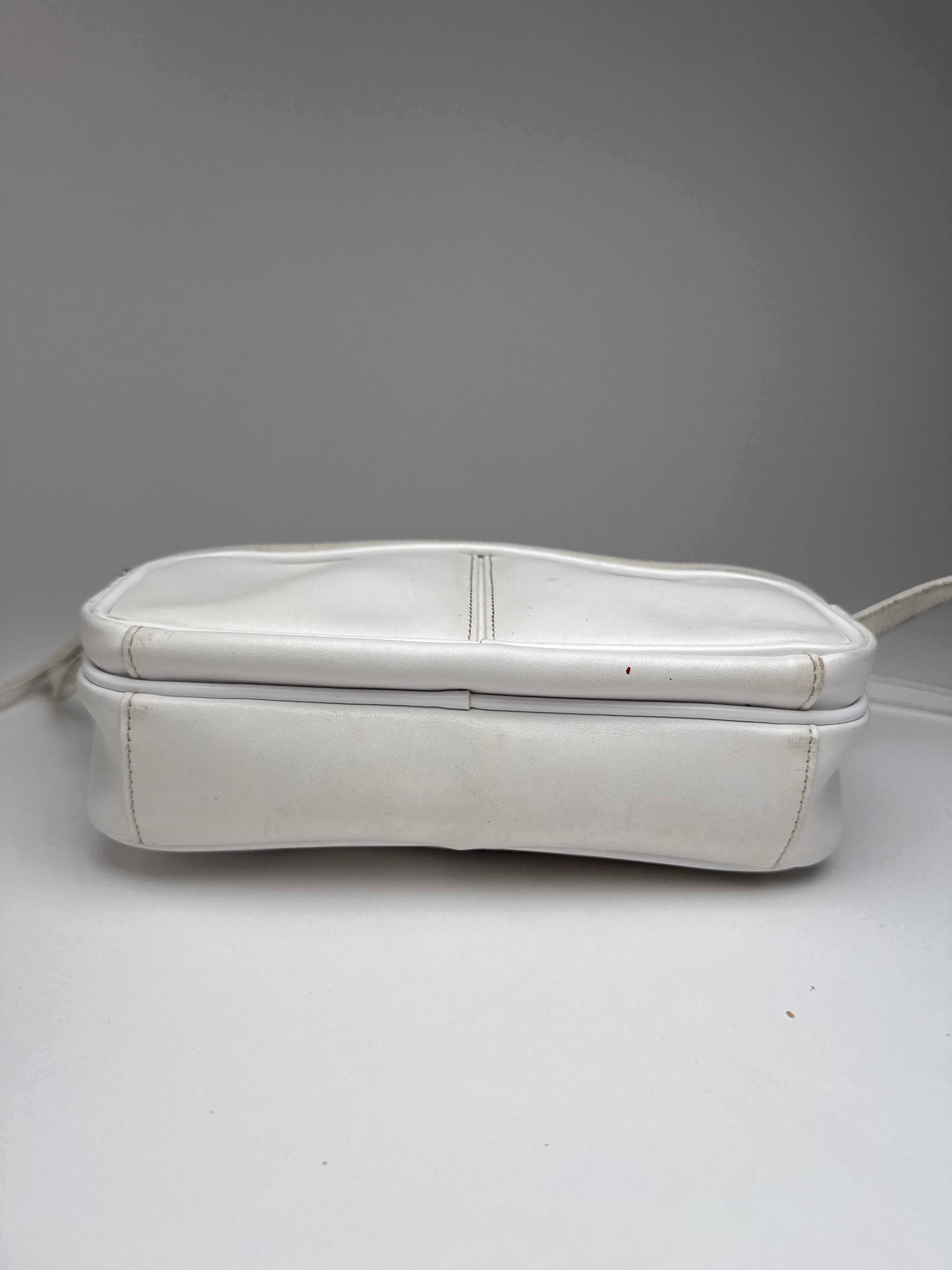 Courreges Vintage Paris Leather Crossbody Bag White Size ONE SIZE - 8 Thumbnail