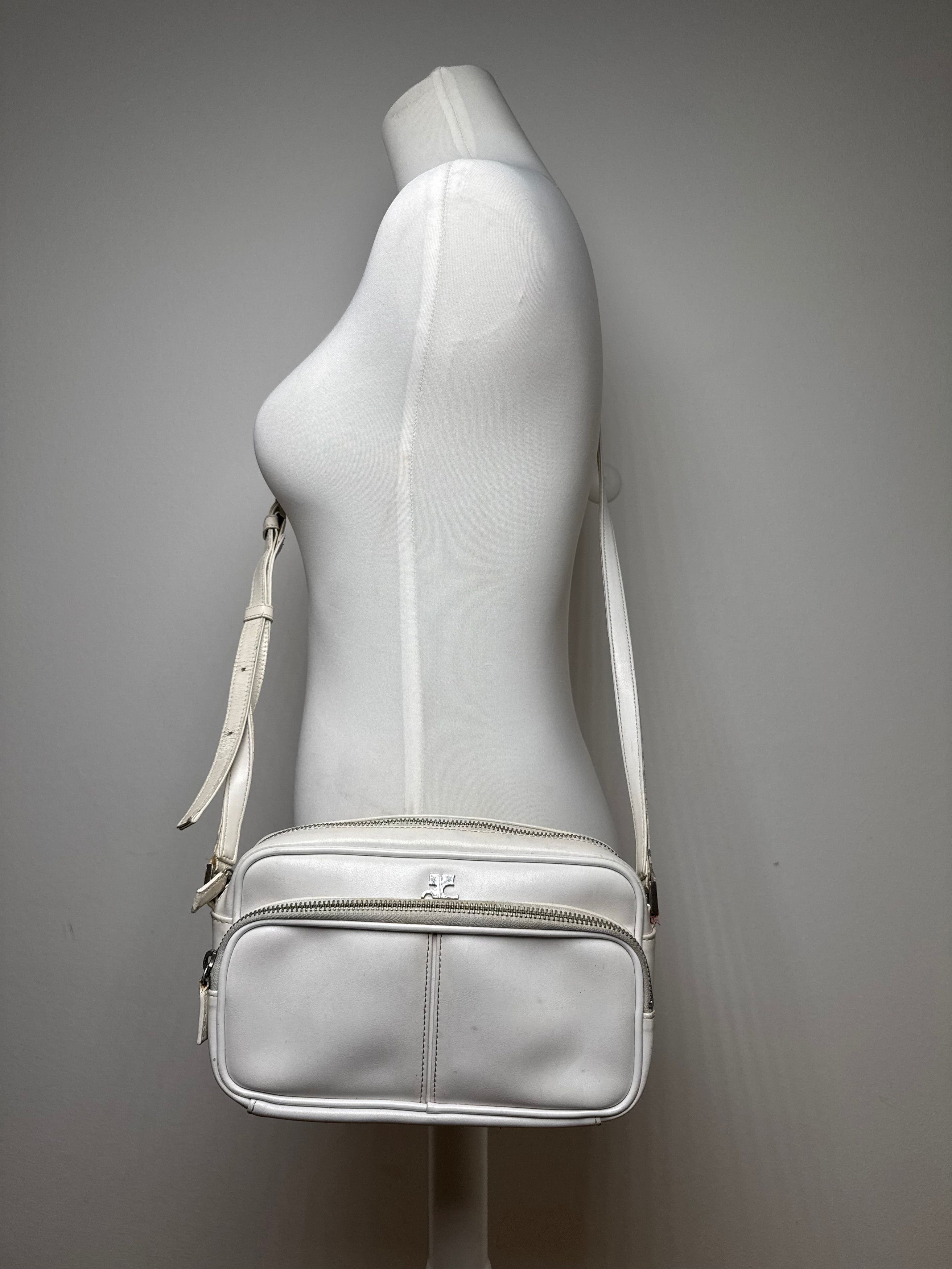 Courreges Vintage Paris Leather Crossbody Bag White Size ONE SIZE - 4 Thumbnail