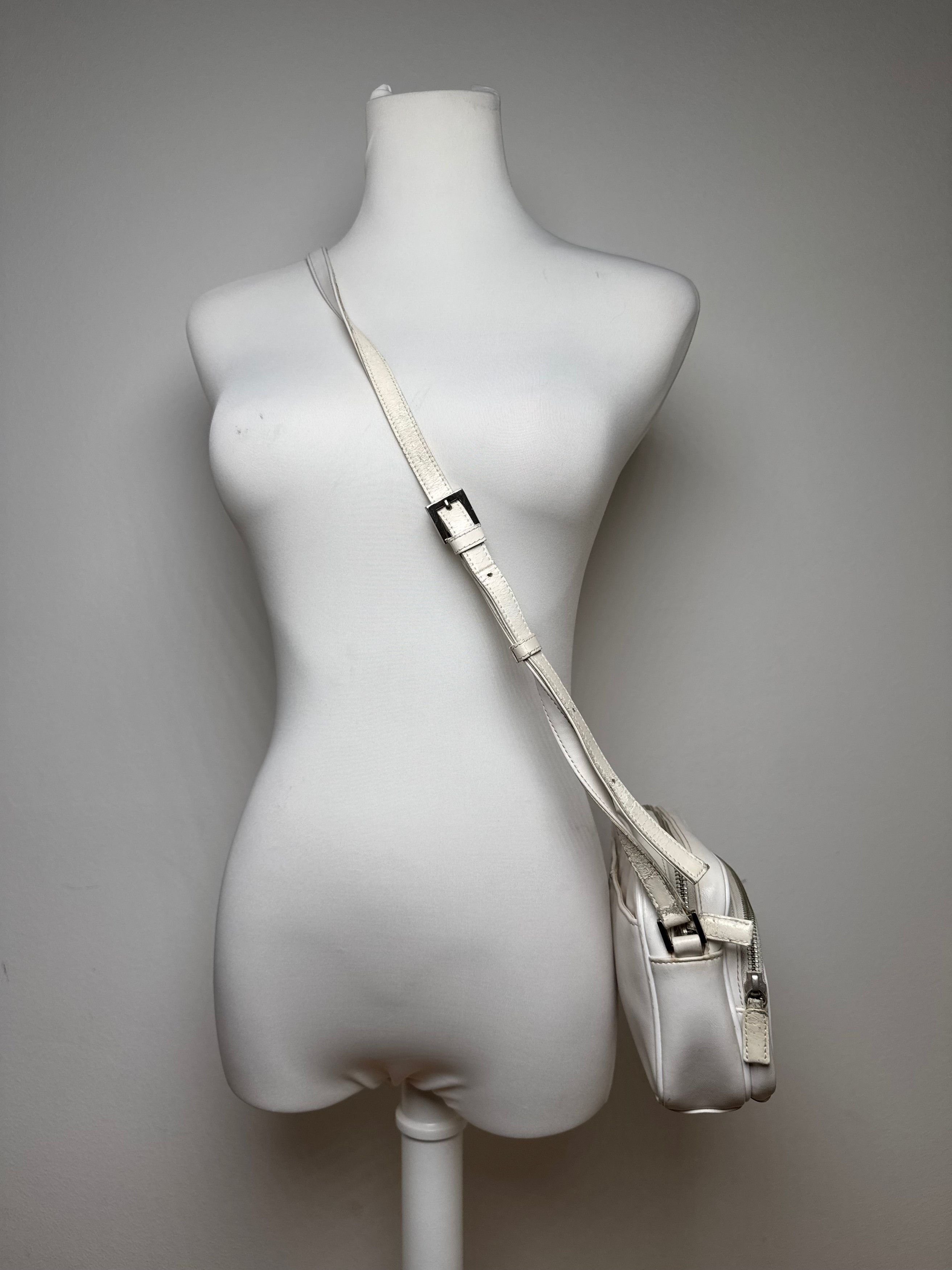 Courreges Vintage Paris Leather Crossbody Bag White Size ONE SIZE - 5 Thumbnail