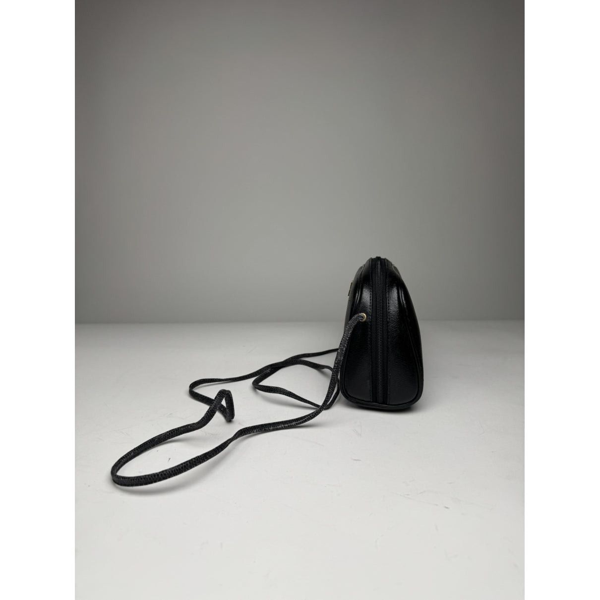 Givenchy 4G Black Leather Handbag Size ONE SIZE - 4 Thumbnail