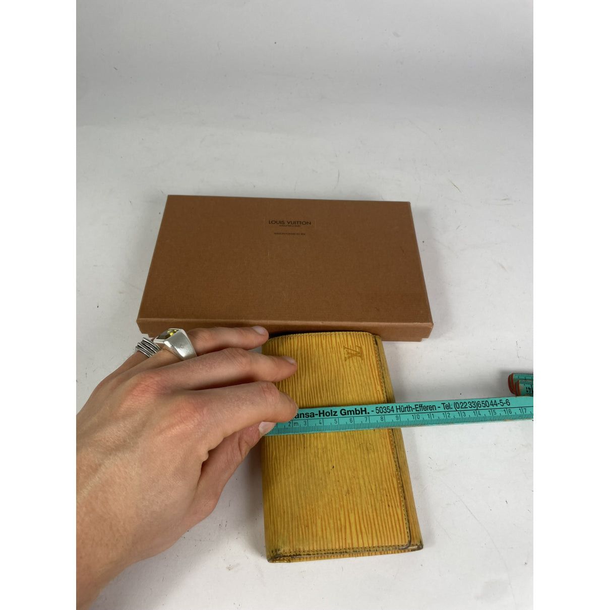 Louis Vuitton Twist Yellow Leather Wallet Size ONE SIZE - 5 Thumbnail