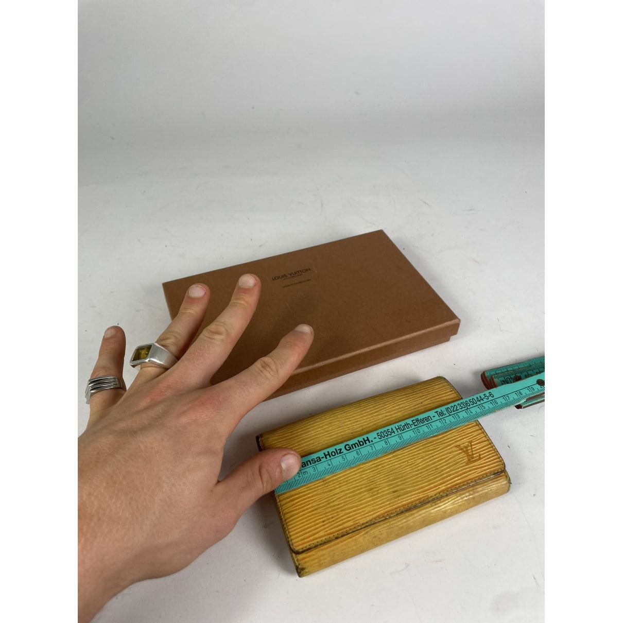 Louis Vuitton Twist Yellow Leather Wallet Size ONE SIZE - 4 Thumbnail