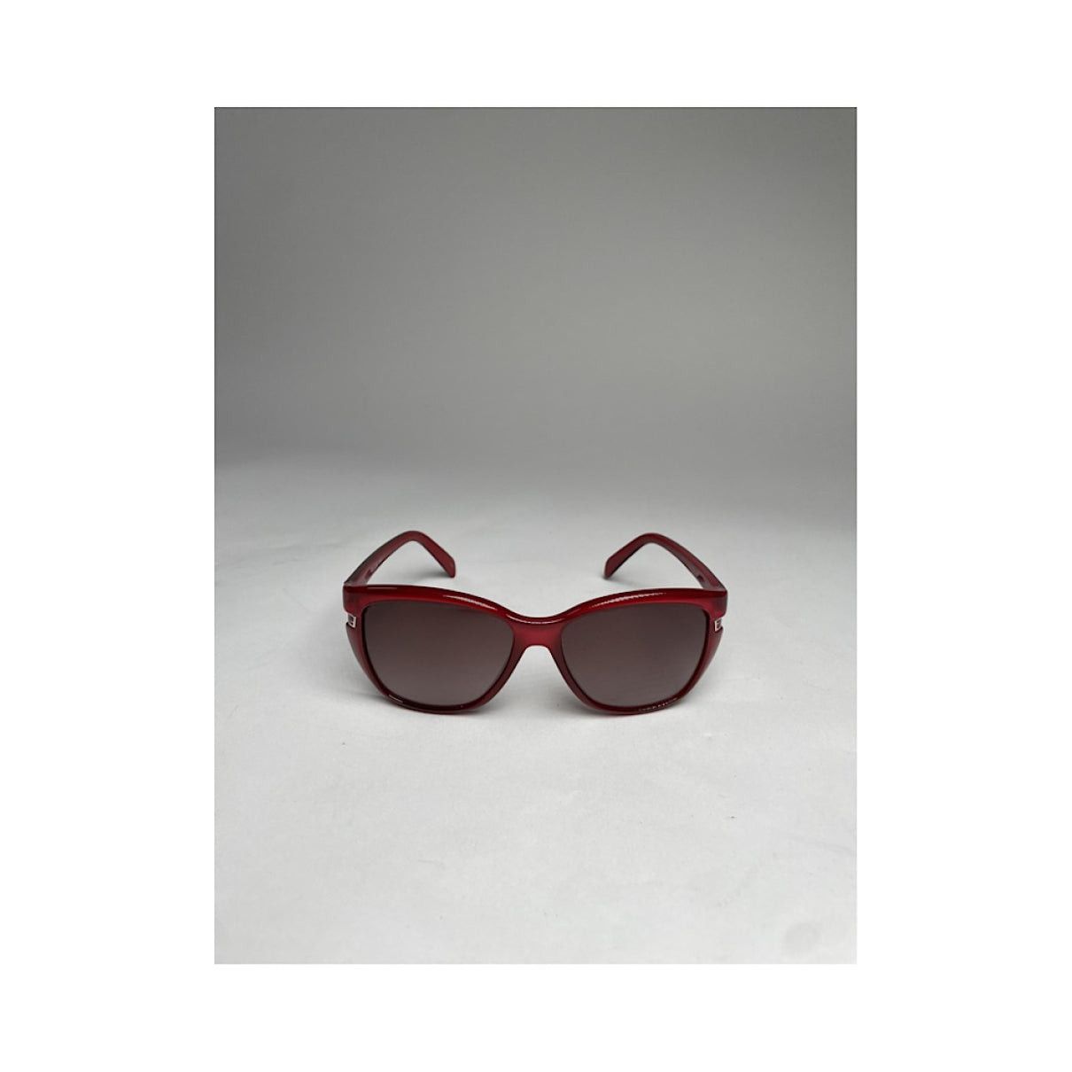 Fendi Red Plastic Sunglasses Size ONE SIZE - 3 Thumbnail