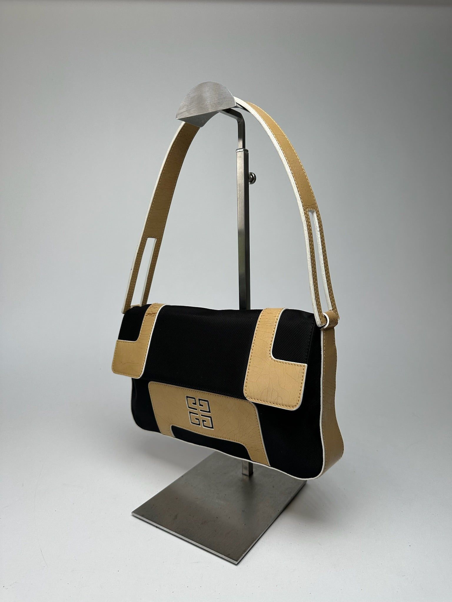 Givenchy Vintage 4G leather Bag black Brown Size ONE SIZE - 3 Thumbnail