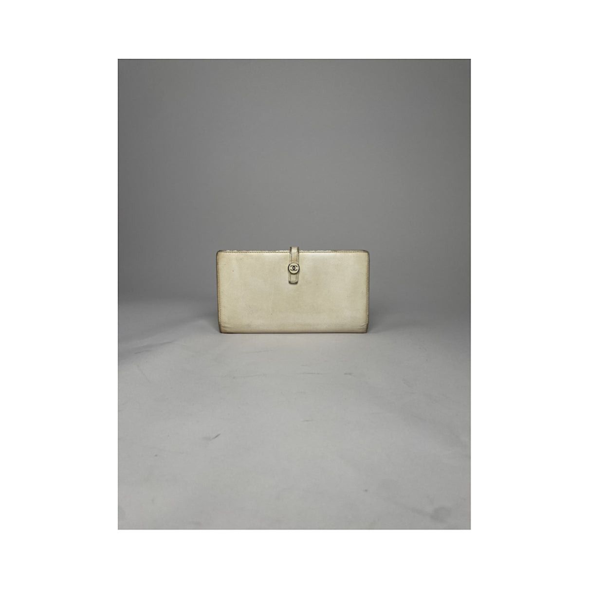 Chanel Timeless/Classique White Leather Wallet Size ONE SIZE - 2 Thumbnail