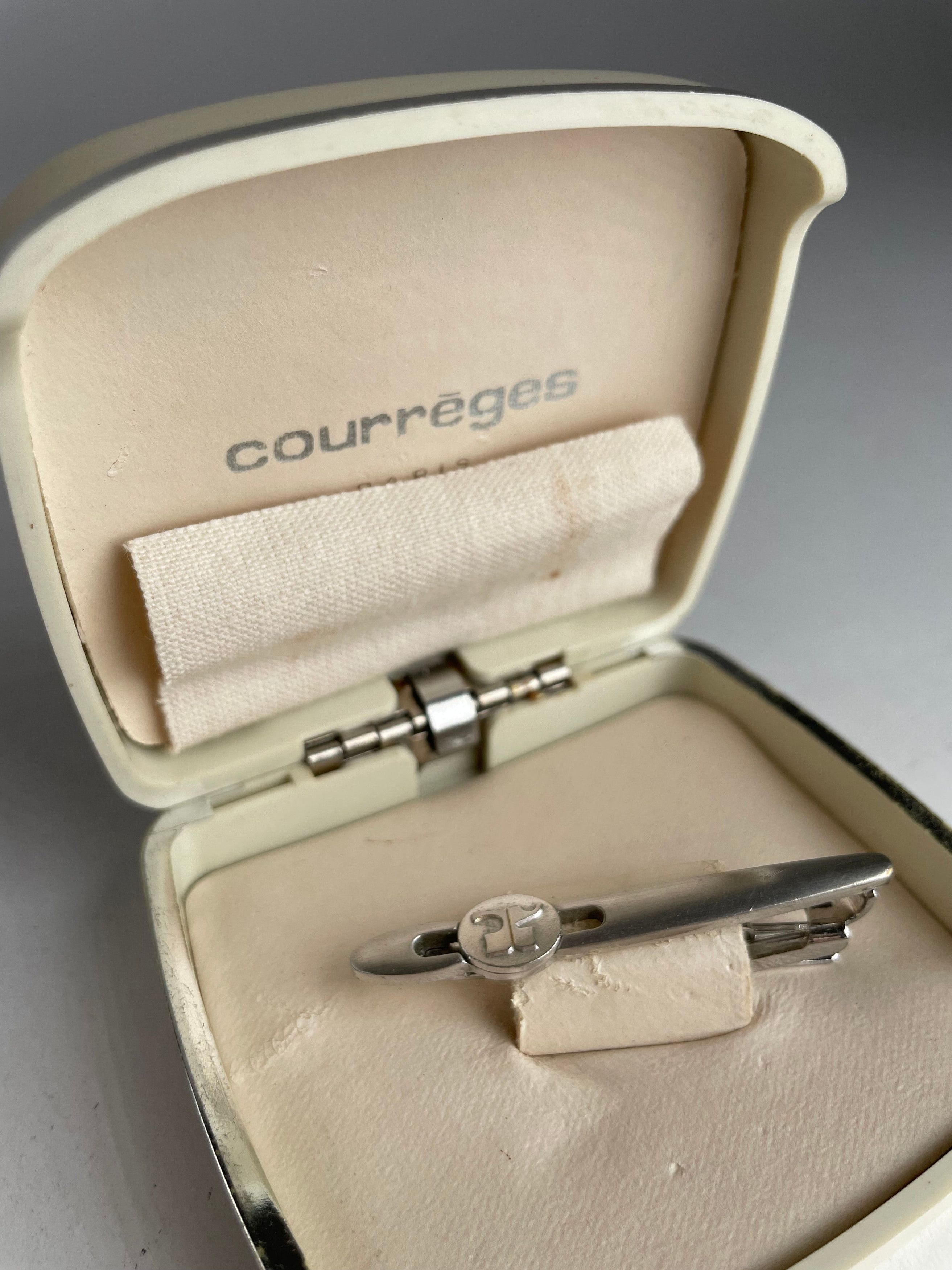 Courreges Vintage Tie / Money Clamp Silver Size ONE SIZE - 9 Thumbnail