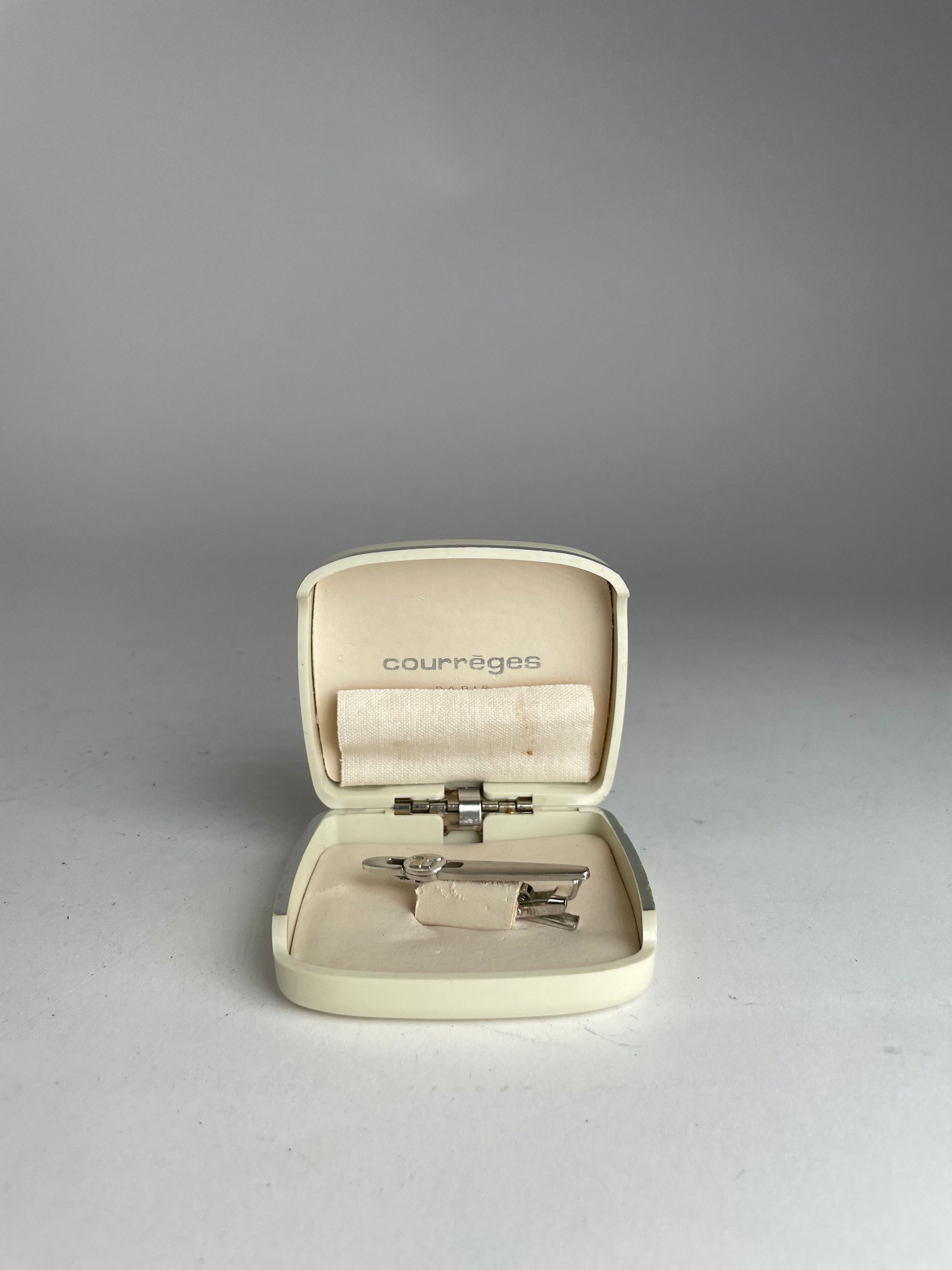 Courreges Vintage Tie / Money Clamp Silver Size ONE SIZE - 10 Thumbnail