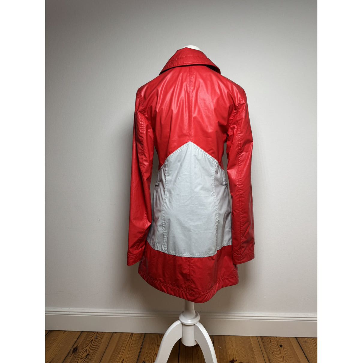 Chanel Red Polyester Trench Coat Size M / US 6-8 / IT 42-44 - 3 Thumbnail