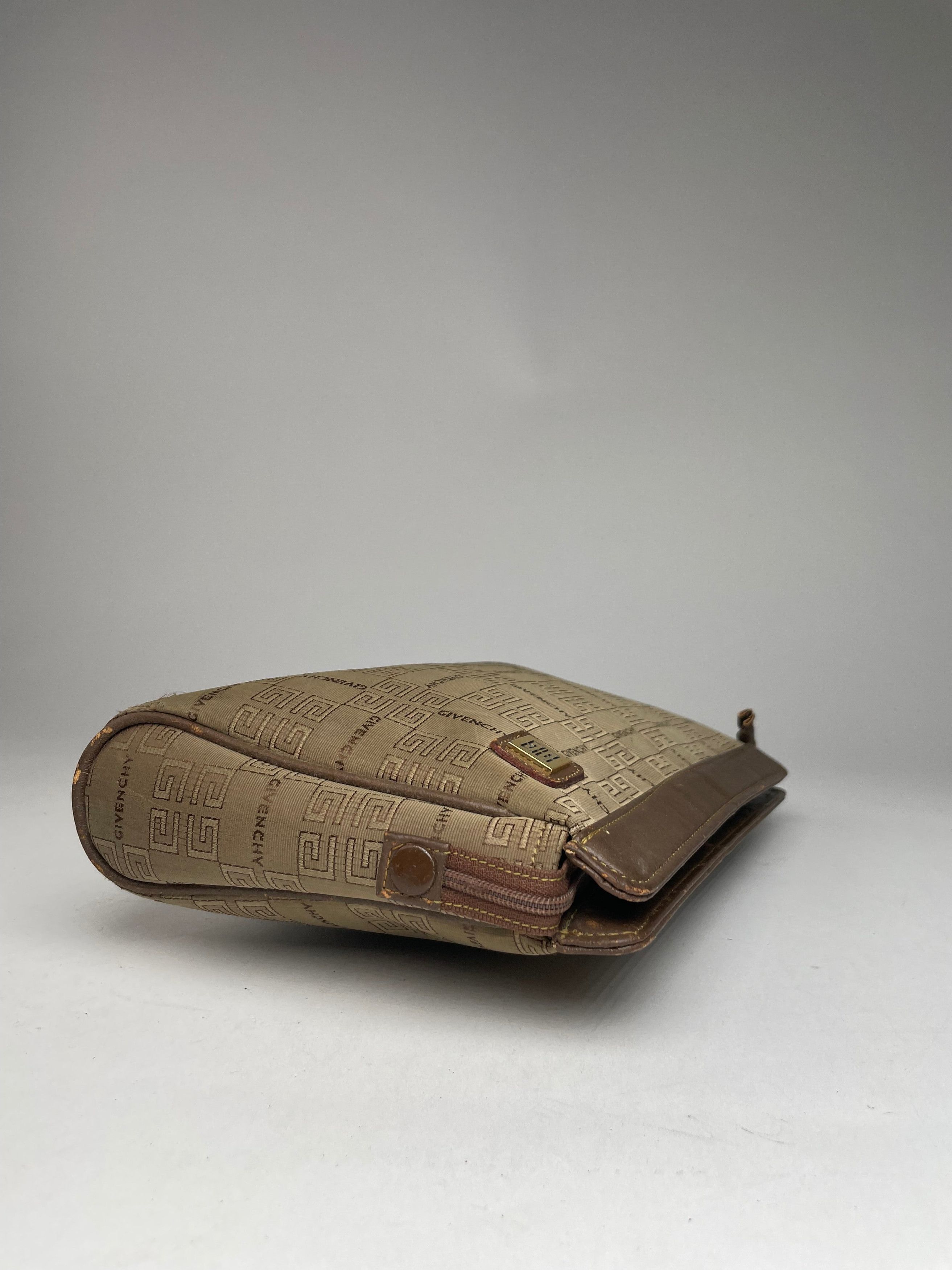 Givenchy Vintage GV3 Monogram Clutch Brown Size ONE SIZE - 10 Thumbnail