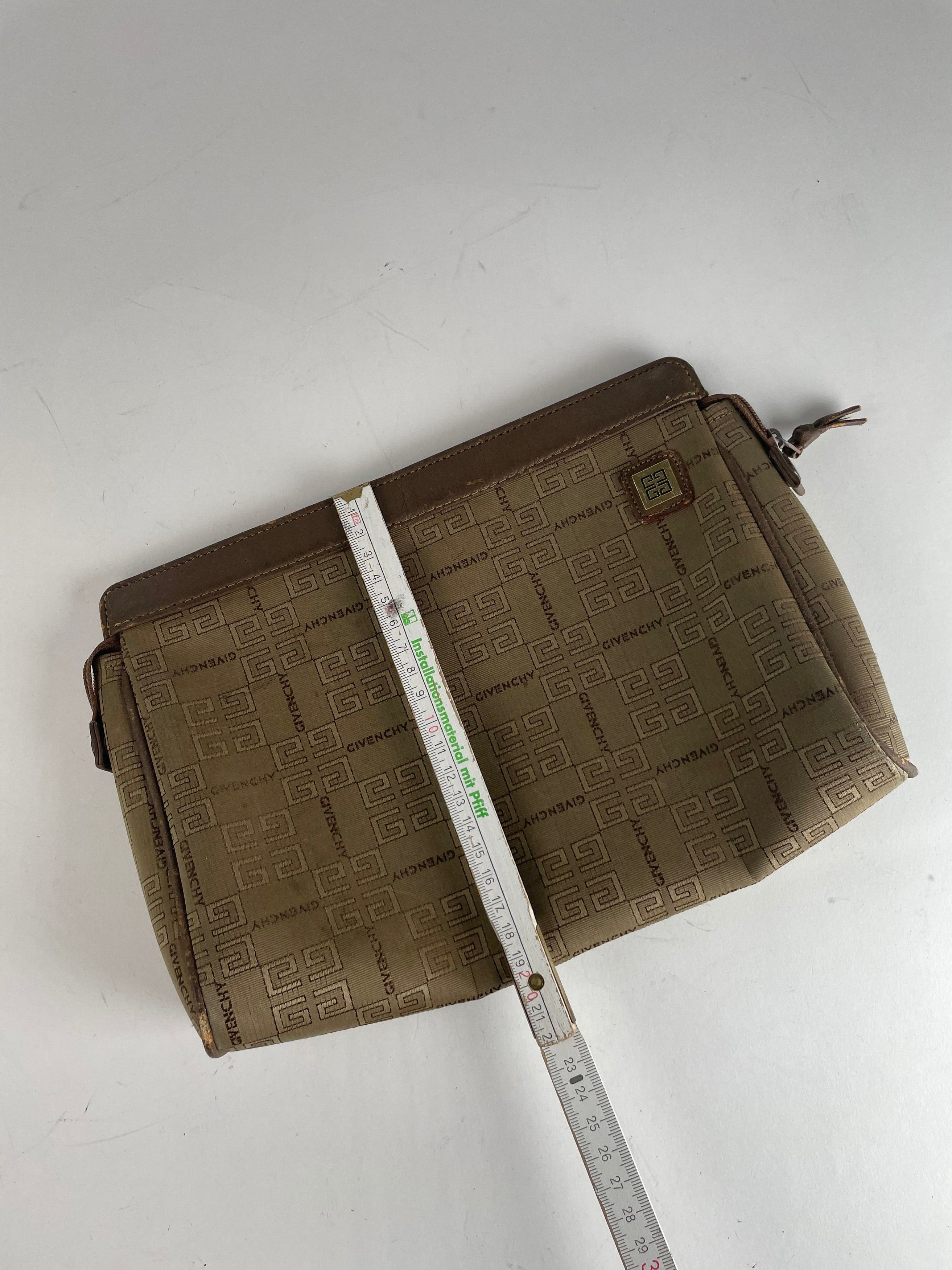 Givenchy Vintage GV3 Monogram Clutch Brown Size ONE SIZE - 9 Thumbnail