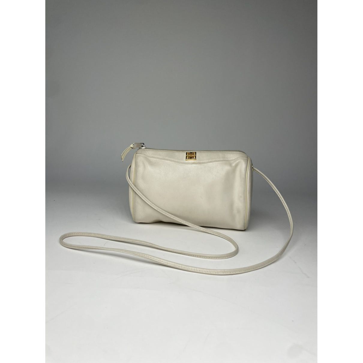Givenchy 4G White Leather Handbag Size ONE SIZE - 3 Thumbnail