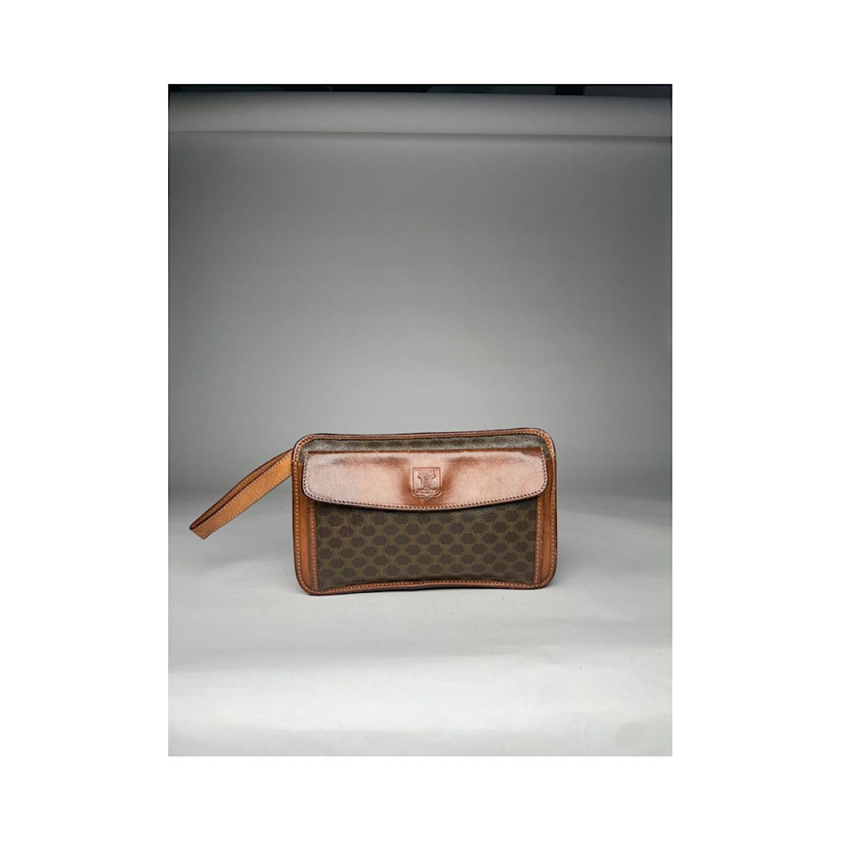 Celine Triomphe Vintage Brown Leather Clutch Bag Size ONE SIZE - 2 Thumbnail