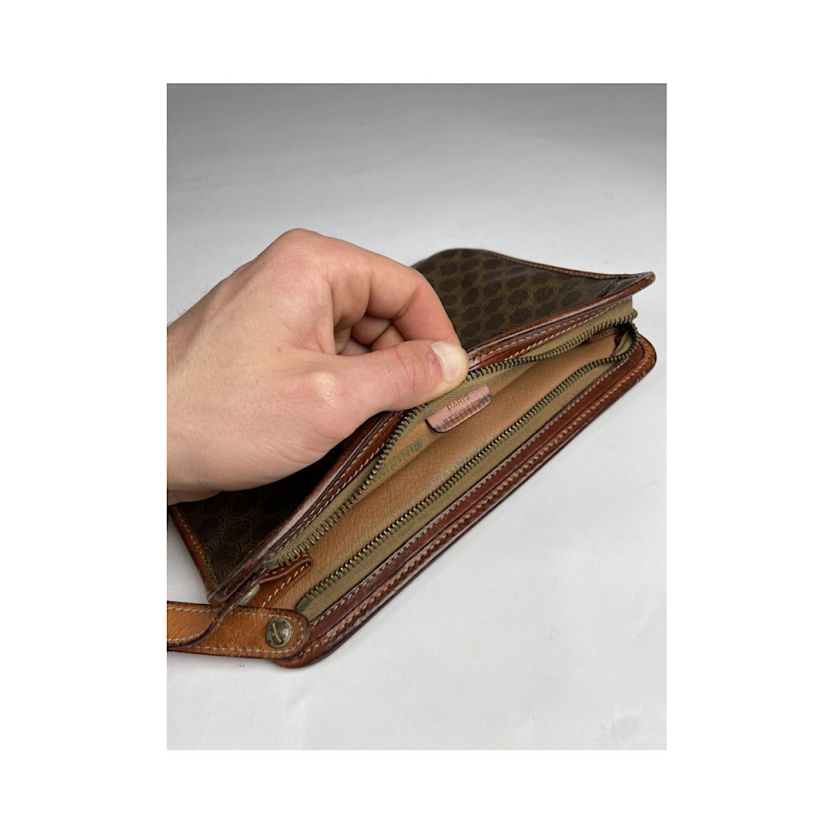 Celine Triomphe Vintage Brown Leather Clutch Bag Size ONE SIZE - 3 Thumbnail