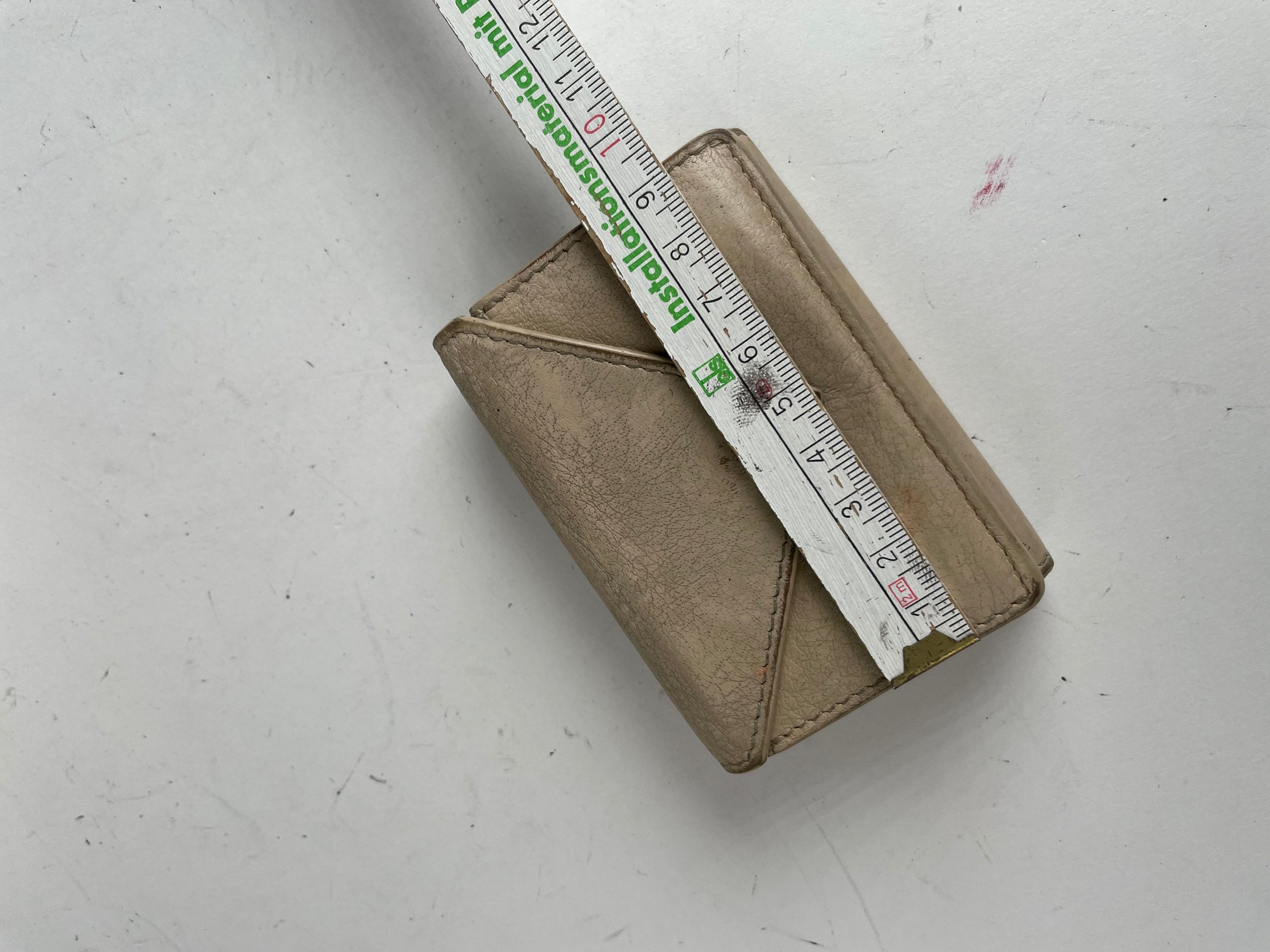 Balenciaga Vintage Leather Card Holder Beige Size ONE SIZE - 4 Thumbnail
