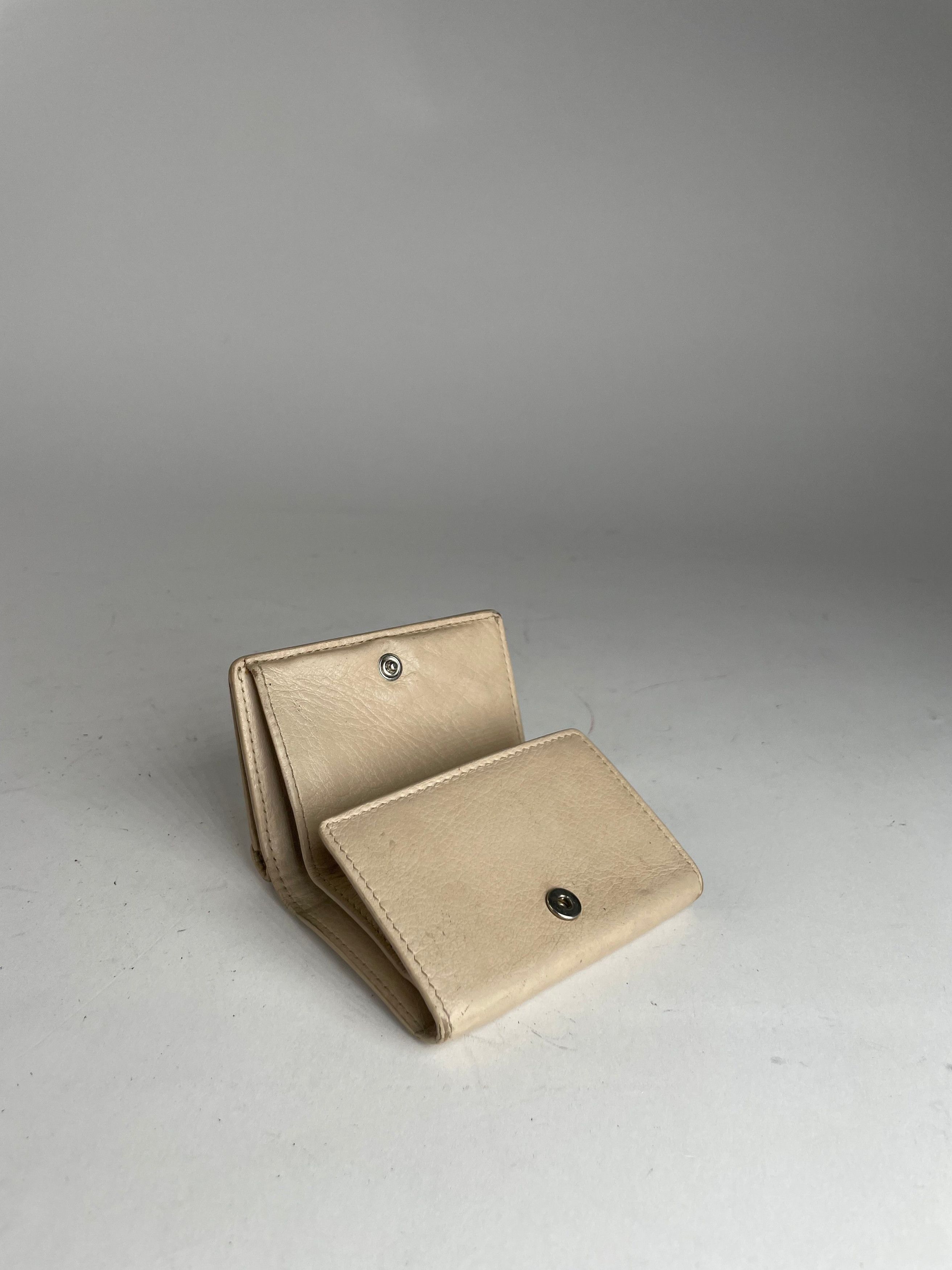 Balenciaga Vintage Leather Card Holder Beige Size ONE SIZE - 12 Thumbnail