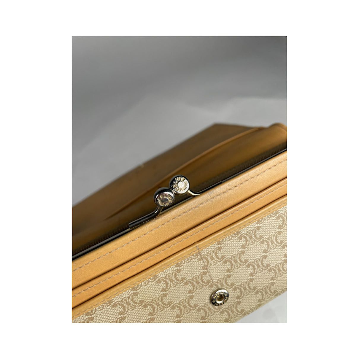 Celine Triomphe Beige Leather Wallet Size ONE SIZE - 4 Thumbnail