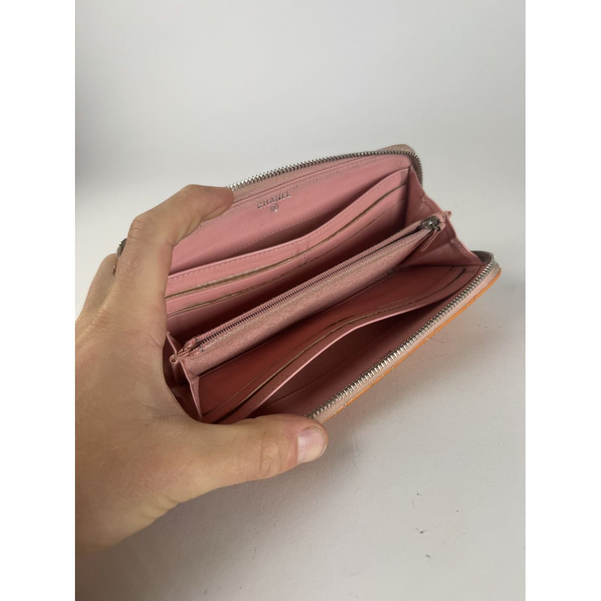 Chanel Timeless/Classique Orange Patent Leather Wallet Size ONE SIZE - 3 Thumbnail