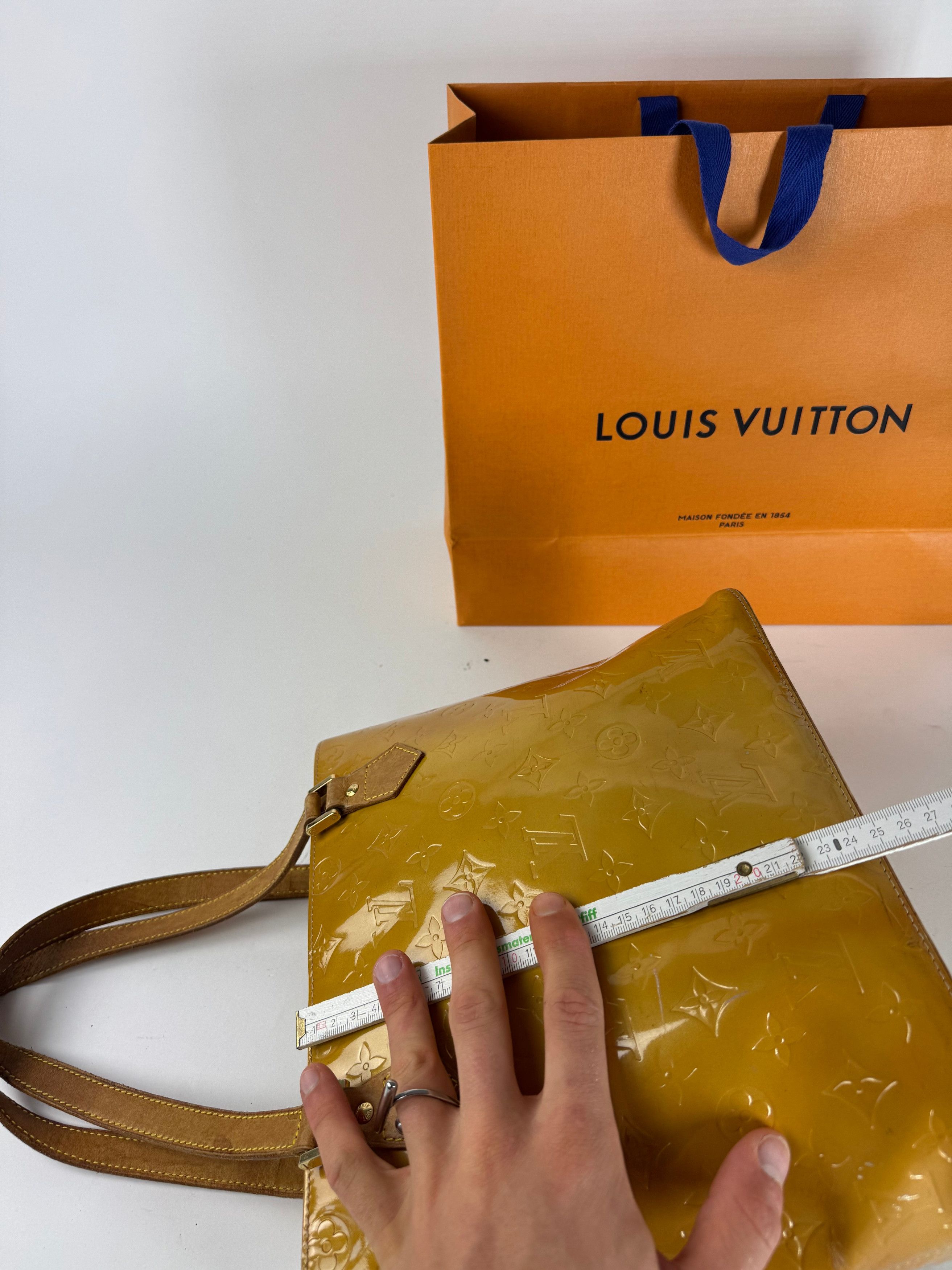 Louis Vuitton Vintage Vernis Leather Bag Yellow Size ONE SIZE - 11 Thumbnail