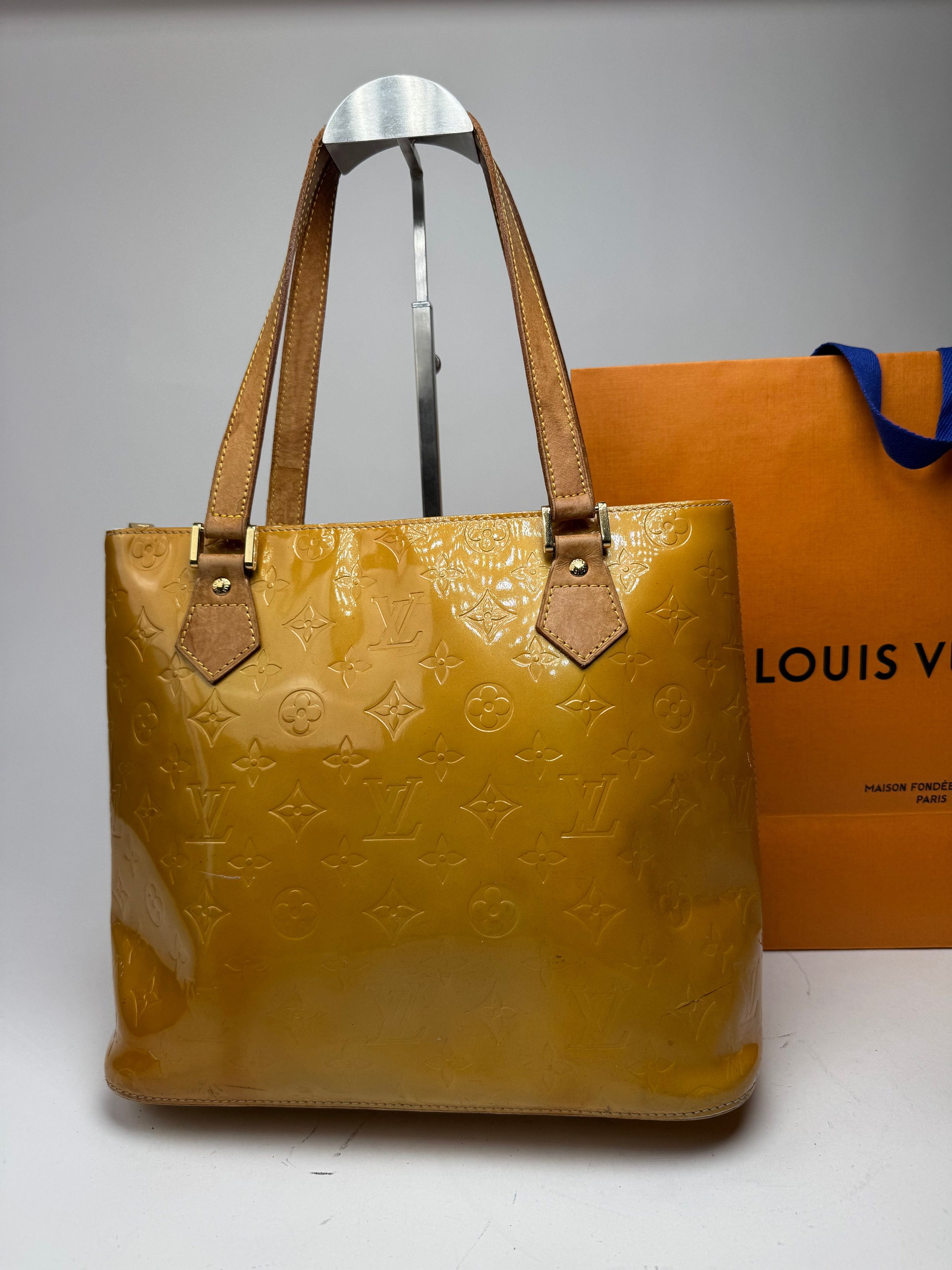 Louis Vuitton Vintage Vernis Leather Bag Yellow Size ONE SIZE - 14 Thumbnail