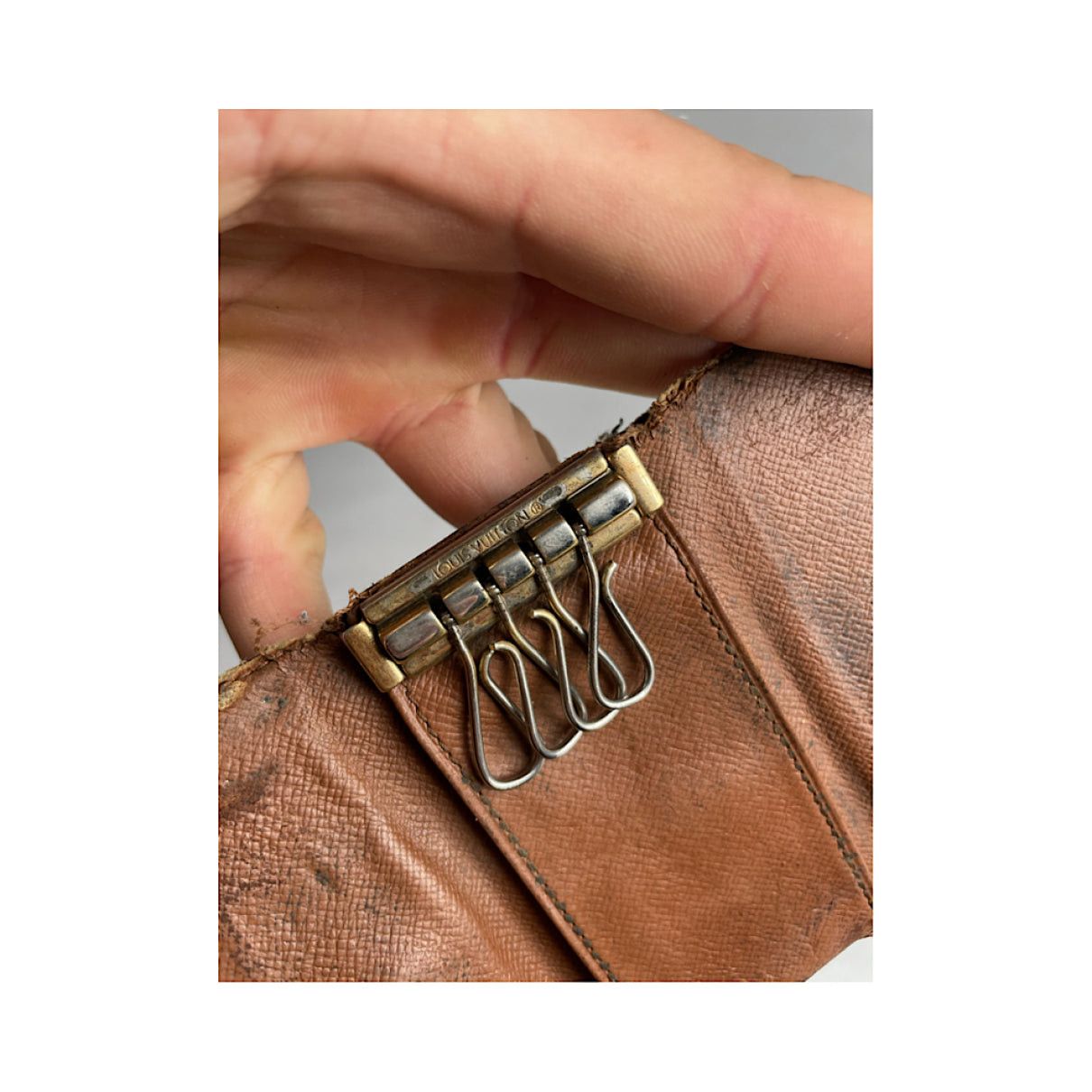 Louis Vuitton Lockme Brown Leather Purse Size ONE SIZE - 4 Thumbnail