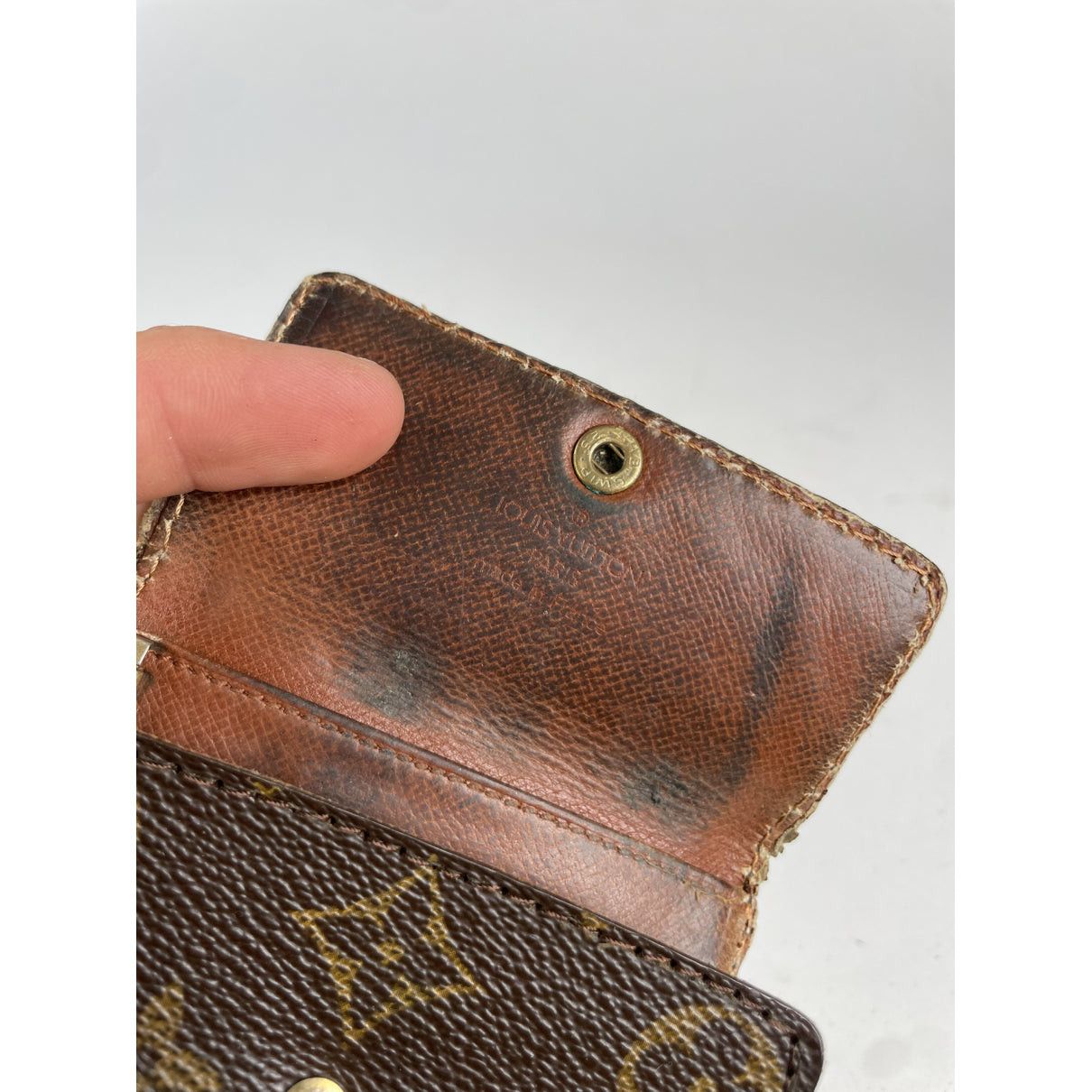 Louis Vuitton Brown Leather Purse Size ONE SIZE - 4 Thumbnail