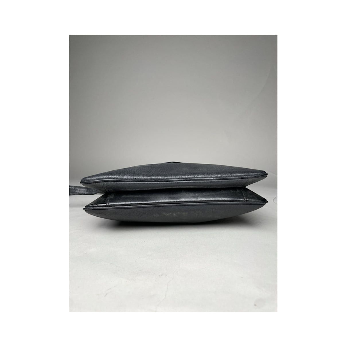 Givenchy Whip Black Leather Handbag Size ONE SIZE - 2 Thumbnail