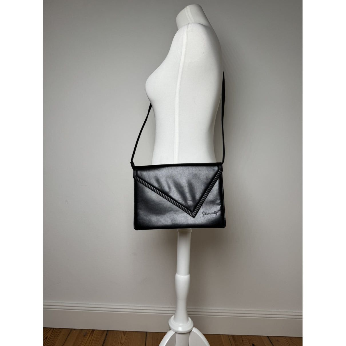 Givenchy 4G Black Leather Handbag Size ONE SIZE - 3 Thumbnail