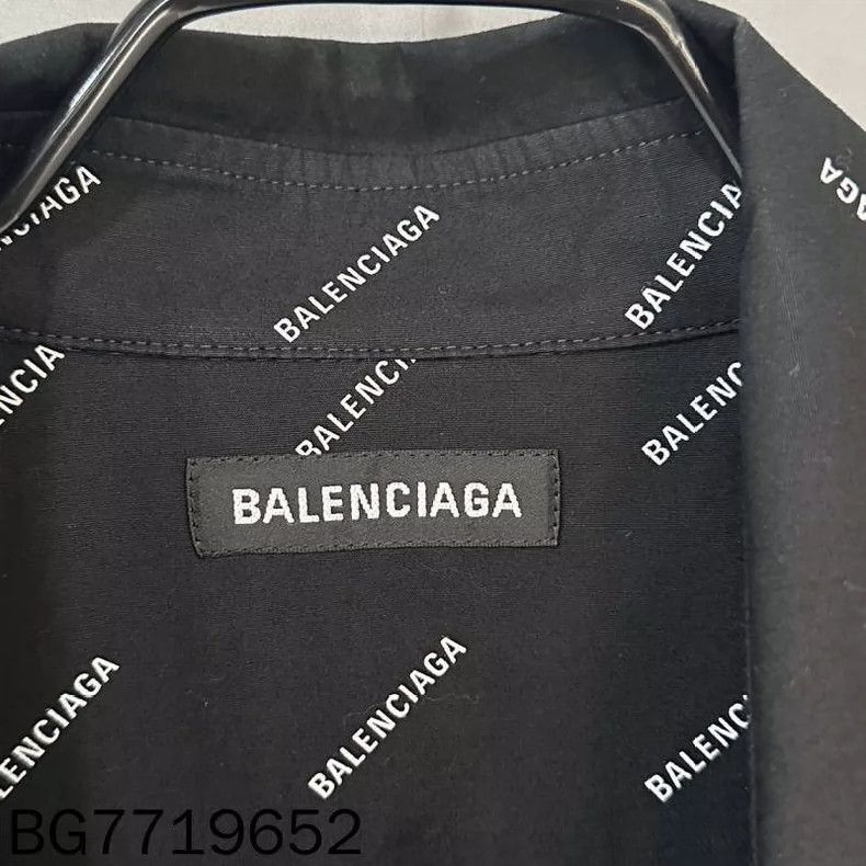Balenciaga Balenciaga Short Sleeve Printed Shirt - dmc Size US M / EU 48-50 / 2 - 5 Thumbnail