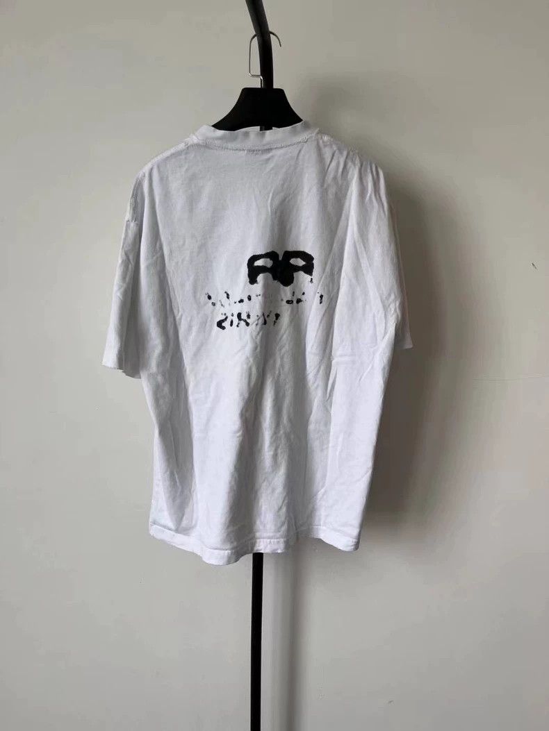 Balenciaga Balenciaga White Graffiti BB Short Sleeve Tee - dmc Size US M / EU 48-50 / 2 - 2 Thumbnail