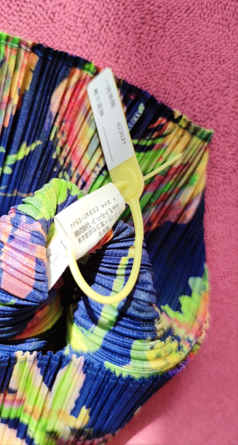 Issey Miyake Mandarin Collar Phoenix Print Short Sleeve Top - dmc Size US M / EU 48-50 / 2 - 7 Thumbnail