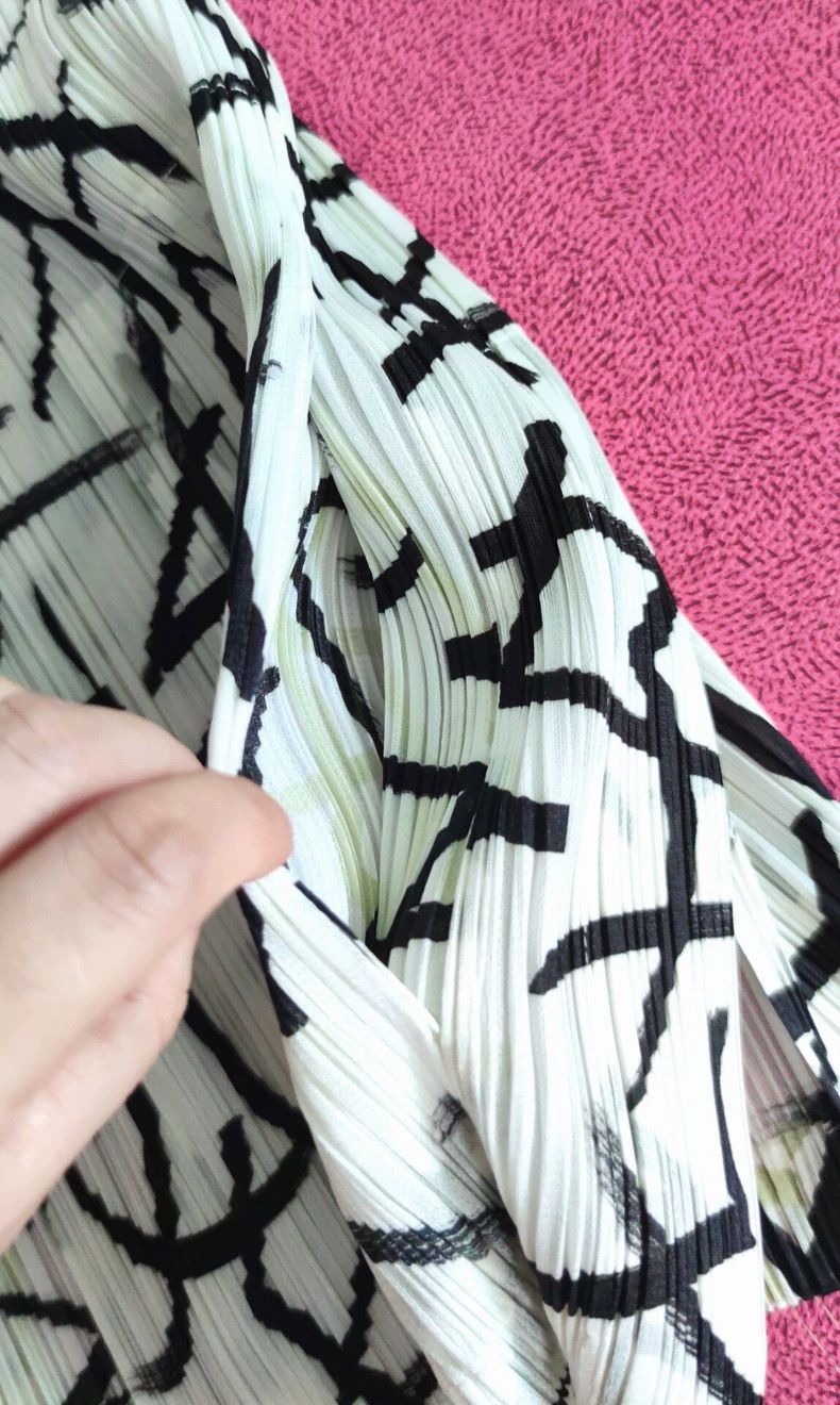 Issey Miyake Issey Miyake Black White Abstract Print Cardigan - dmc Size US M / EU 48-50 / 2 - 4 Thumbnail