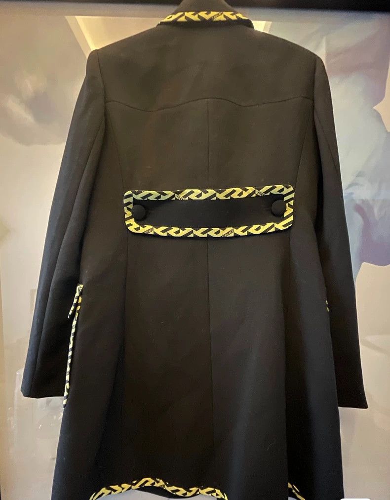 Versace Versace Women's Black Long Coat - dmc Size US L / EU 52-54 / 3 - 2 Thumbnail