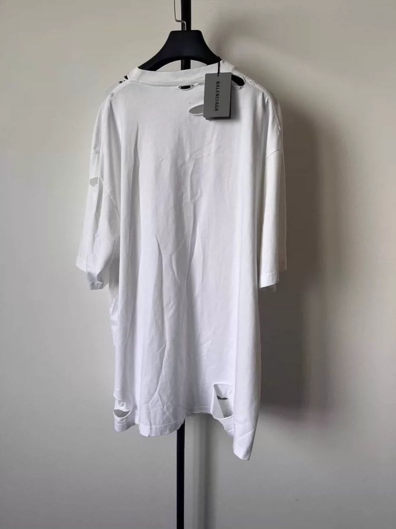 Balenciaga Balenciaga Destroyed Hole Short Sleeve T-shirt - dmc Size US S / EU 44-46 / 1 - 2 Thumbnail