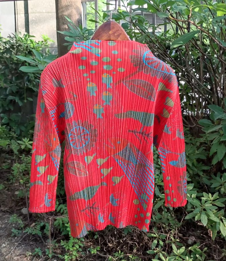 Issey Miyake Red Vintage Pleated Mandarin Collar Top - dmc Size US M / EU 48-50 / 2 - 3 Thumbnail