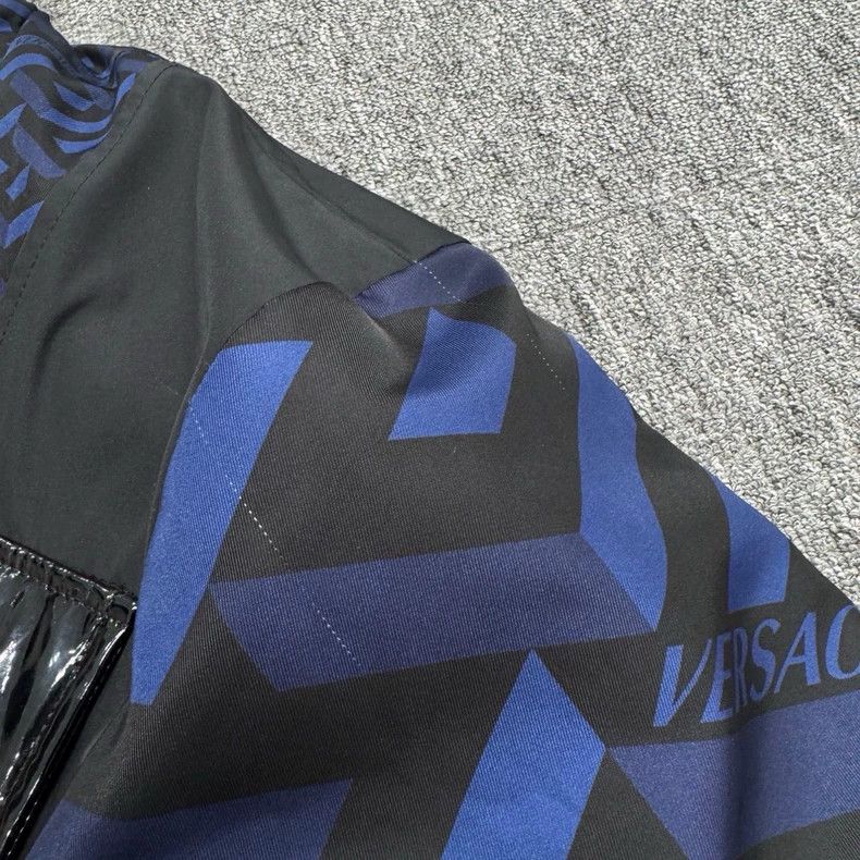 Versace Versace Runway Logo Jacket - dmc Size US S / EU 44-46 / 1 - 3 Thumbnail