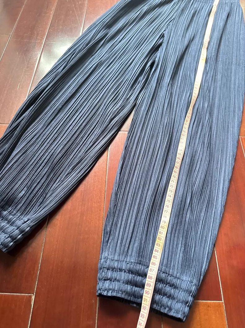Issey Miyake Issey Miyake Pleated PP-JF414 - dmc Size US 30 / EU 46 - 2 Thumbnail