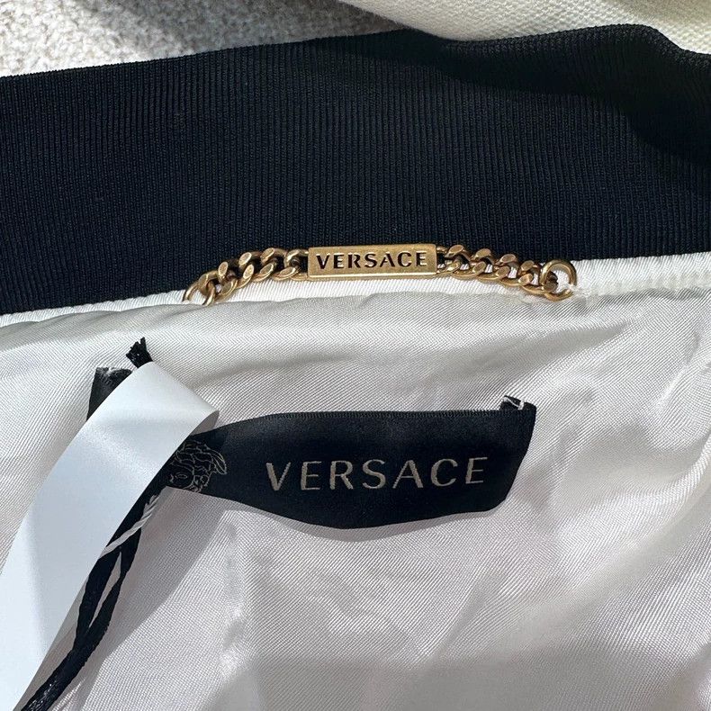 Versace Versace Windproof Jacket with Tags - dmc Size US M / EU 48-50 / 2 - 3 Thumbnail