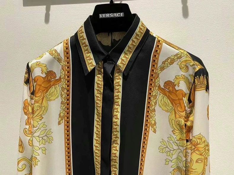 Versace Versace Medusa Print Silk Blouse - dmc Size US M / EU 48-50 / 2 - 3 Thumbnail