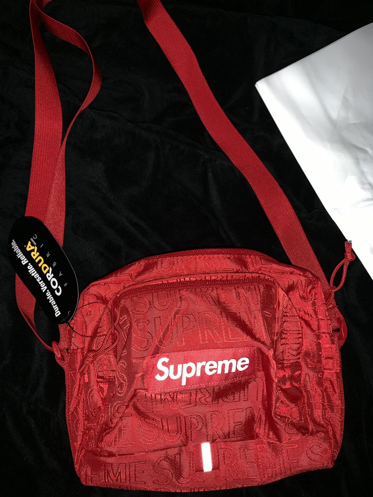 Supreme ss19 hotsell shoulder bag red