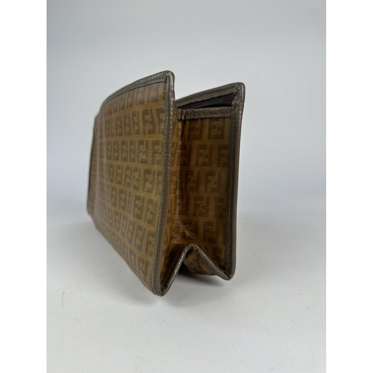 Fendi Baguette Brown Patent Leather Clutch Bag Size ONE SIZE - 4 Thumbnail