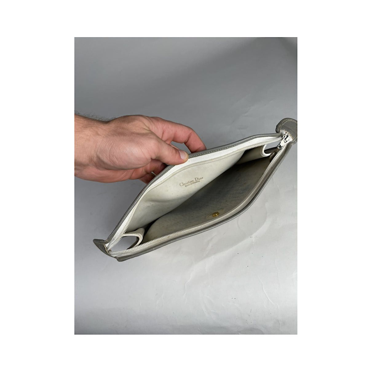 Dior 30 Montaigne White Leather Clutch Bag Size ONE SIZE - 3 Thumbnail